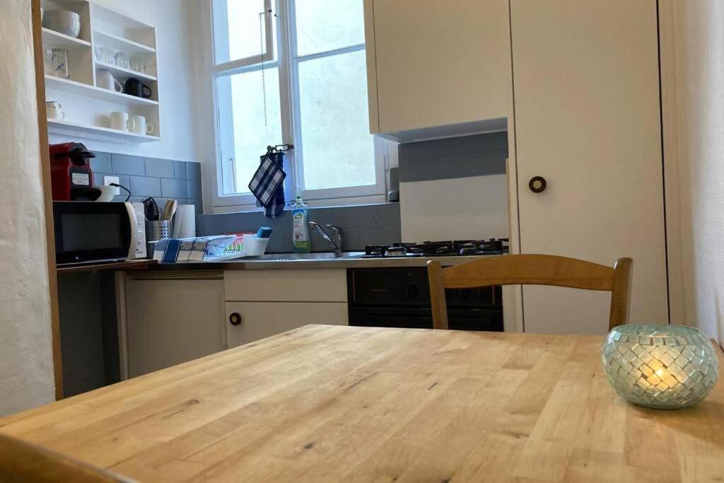 Parking & Appartement 2 Pieces Sans Traffic Lozanna Zewnętrze zdjęcie